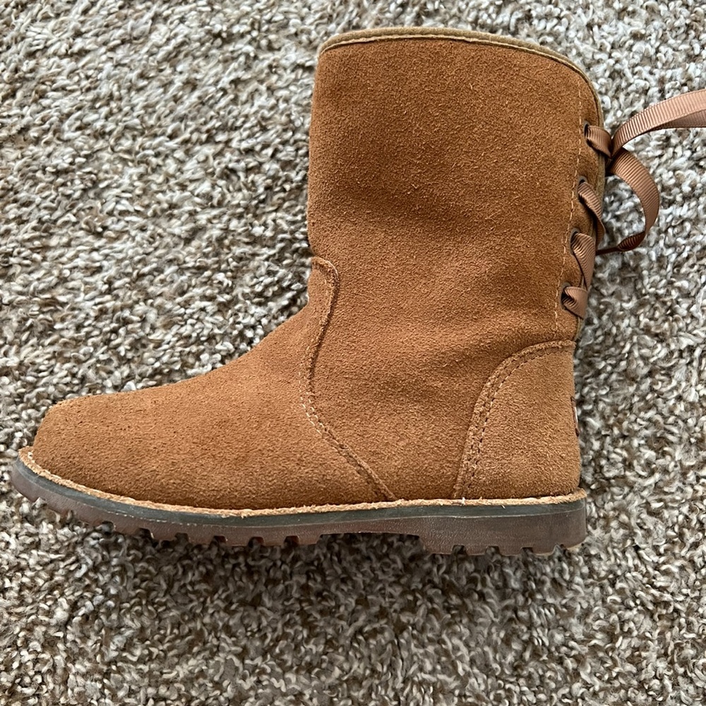 Ugg little girls size 11 corene boots in chestnut color